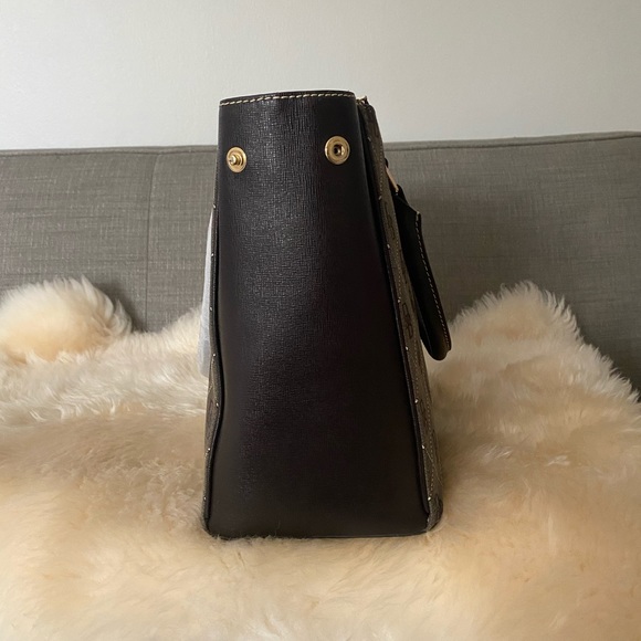 Dooney & Bourke Willa Zip Logo Satchel Bag $308 - Picture 3 of 9